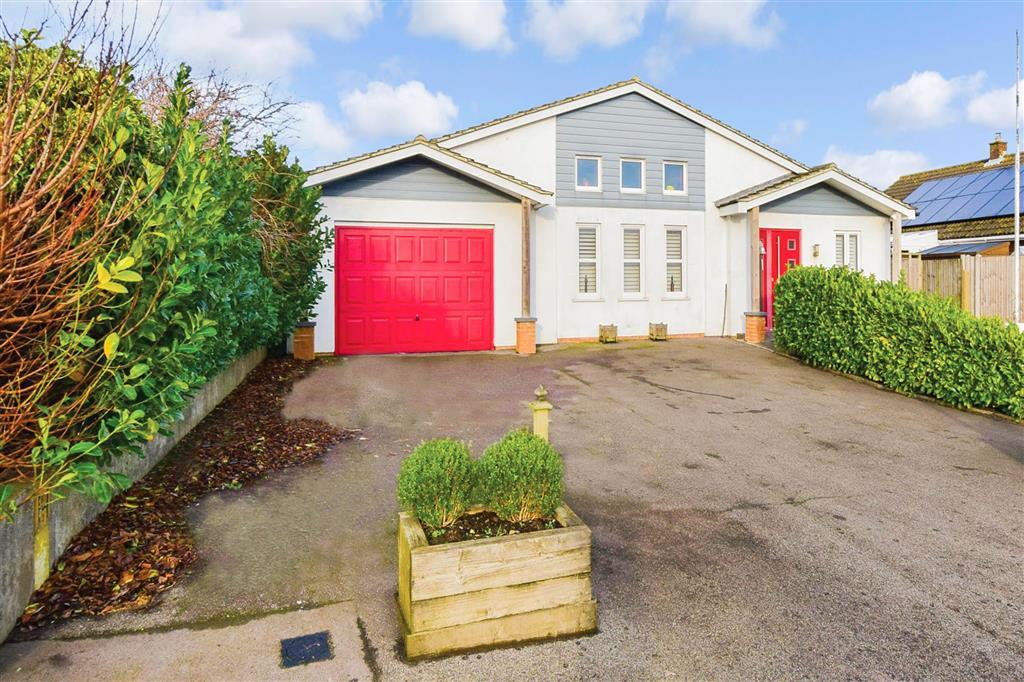 Reach Road, St. MargaretsAtCliffe, Dover, Kent 4 bed bungalow £700,000