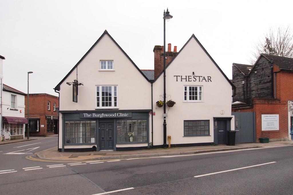 31 High Street, Ewell Village, Surrey, KT17 2 bed apartment to rent £
