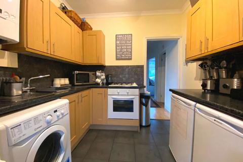 18 Central Avenue, Northampton, NN2 8DZ