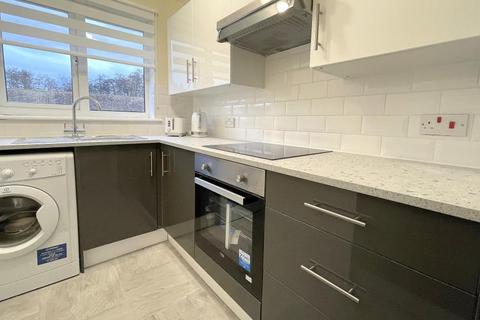 32 Willow Drive, Ringwood, BH24 3BE