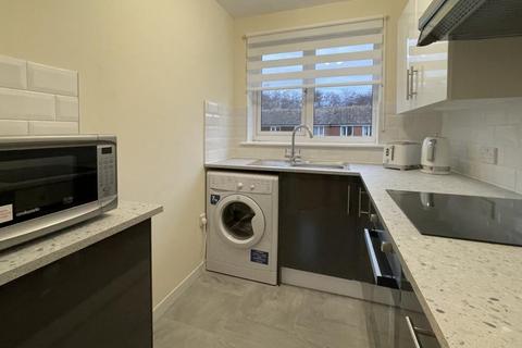 32 Willow Drive, Ringwood, BH24 3BE
