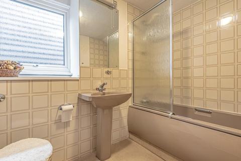 6 Cromlix Close, Chislehurst, BR7 5SJ