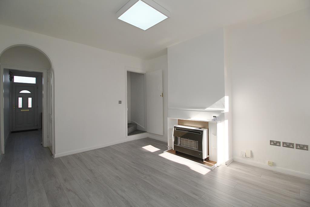 Dining Room (Main)