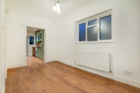 9 Christian Fields, London, SW16 3JY
