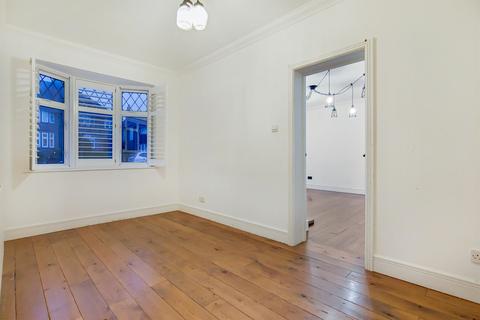 9 Christian Fields, London, SW16 3JY