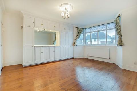 9 Christian Fields, London, SW16 3JY