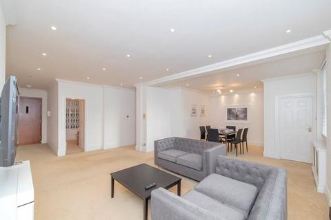 3 bedroom flat to rent, Strathmore Court, 143 Park Road, London