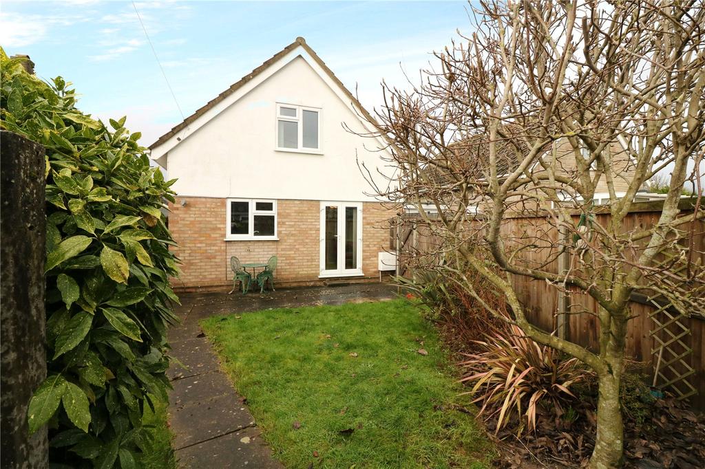 Orchard Way, Wymondham, NR18 2 bed detached house £240,000