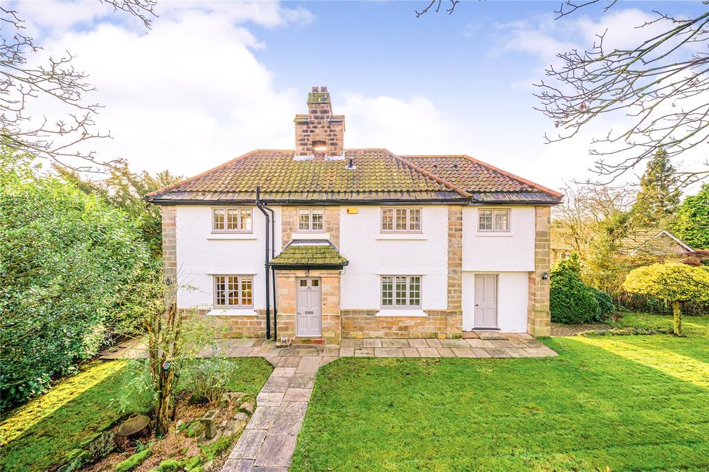 Yew Tree Lane, Harrogate, North Yorkshire, HG2 4 bed detached house £