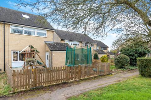 15 Ampney Orchard, Bampton, OX18 2AD
