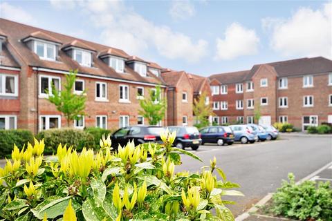 1 bedroom apartment for sale - London Road, Redhill, Surrey