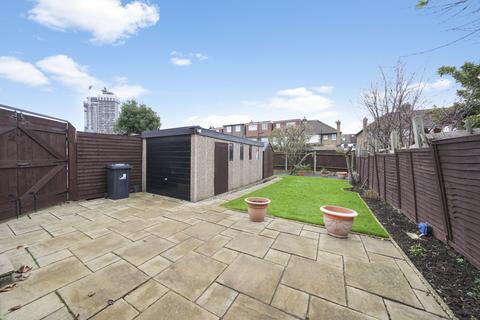 19 Allan Way, London, W3 0PW