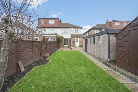 19 Allan Way, London, W3 0PW