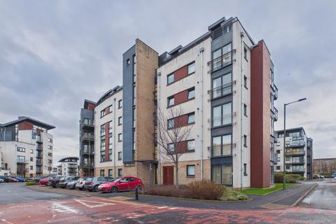 3 bedroom flat to rent, East Pilton Farm Crescent, Pilton, Edinburgh, EH5