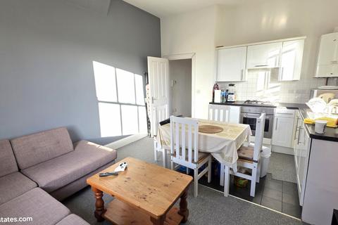 1 bedroom flat for sale, St. Marthas Court, Wood Street, High Barnet EN5
