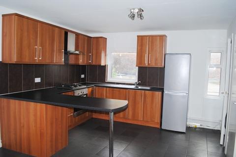 1 bedroom maisonette to rent, Bethnal Green Road, Bethnal Green, E2