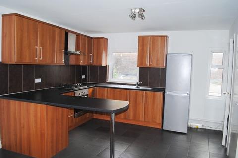 1 bedroom maisonette to rent, Bethnal Green Road, Bethnal Green, E2