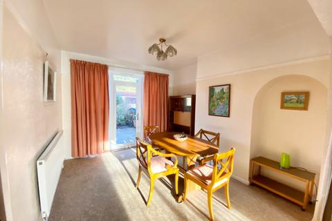 109 Squirrels Heath Road, Romford, RM3 0LR