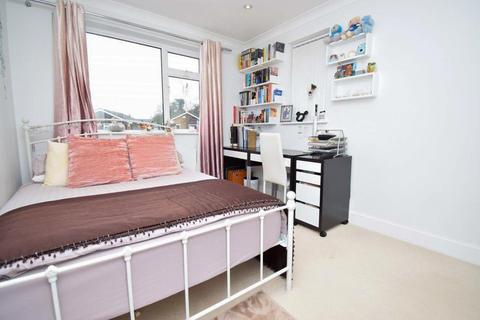 10 Rectory Close, Farnham Royal, Slough, SL2 3BG