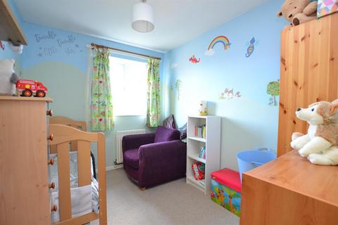 95 Unwin Road, Cheltenham, GL51 6TN