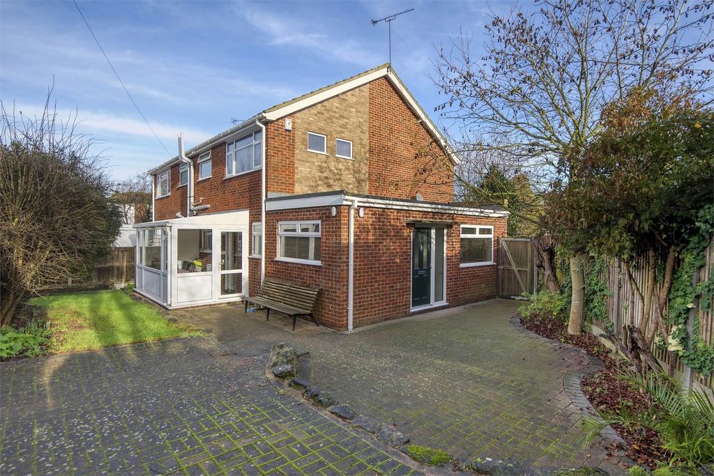 Hackington Place, Canterbury, Kent 3 bed semi-detached house - £375,000