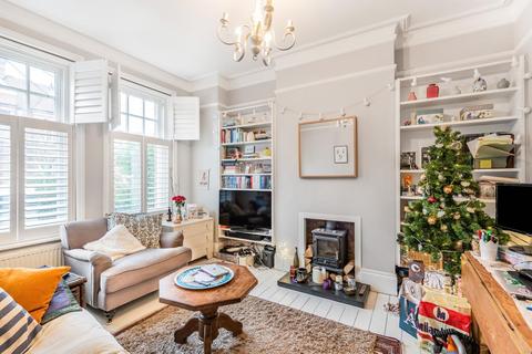 128 Amesbury Avenue, London, SW2 3AB
