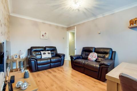 49 Swallowdale, South Croydon, CR2 8SG