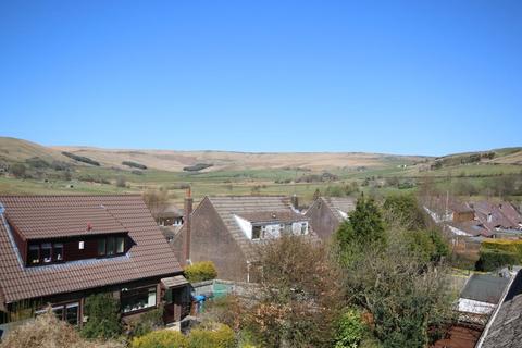 83 Delph Lane, Delph, Oldham, OL3 5HX
