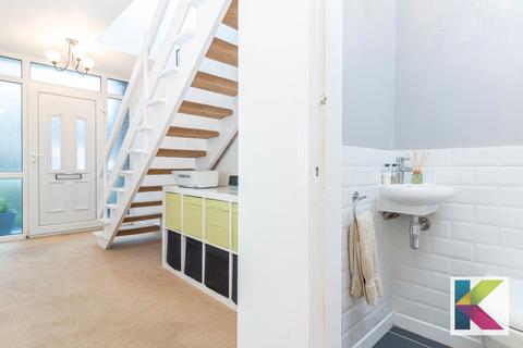 83 Delph Lane, Delph, Oldham, OL3 5HX