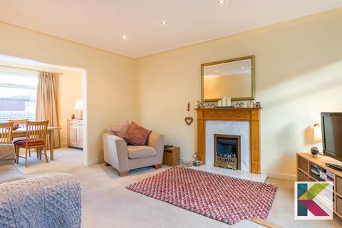 83 Delph Lane, Delph, Oldham, OL3 5HX