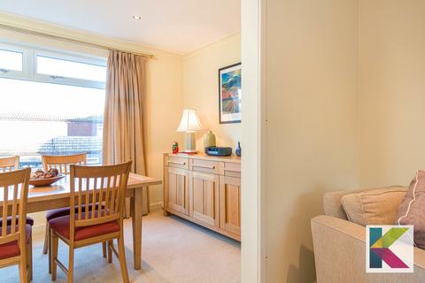 83 Delph Lane, Delph, Oldham, OL3 5HX