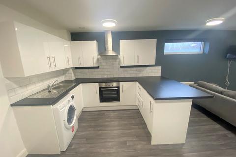 3 bedroom apartment to rent, Fox Street , Liverpool