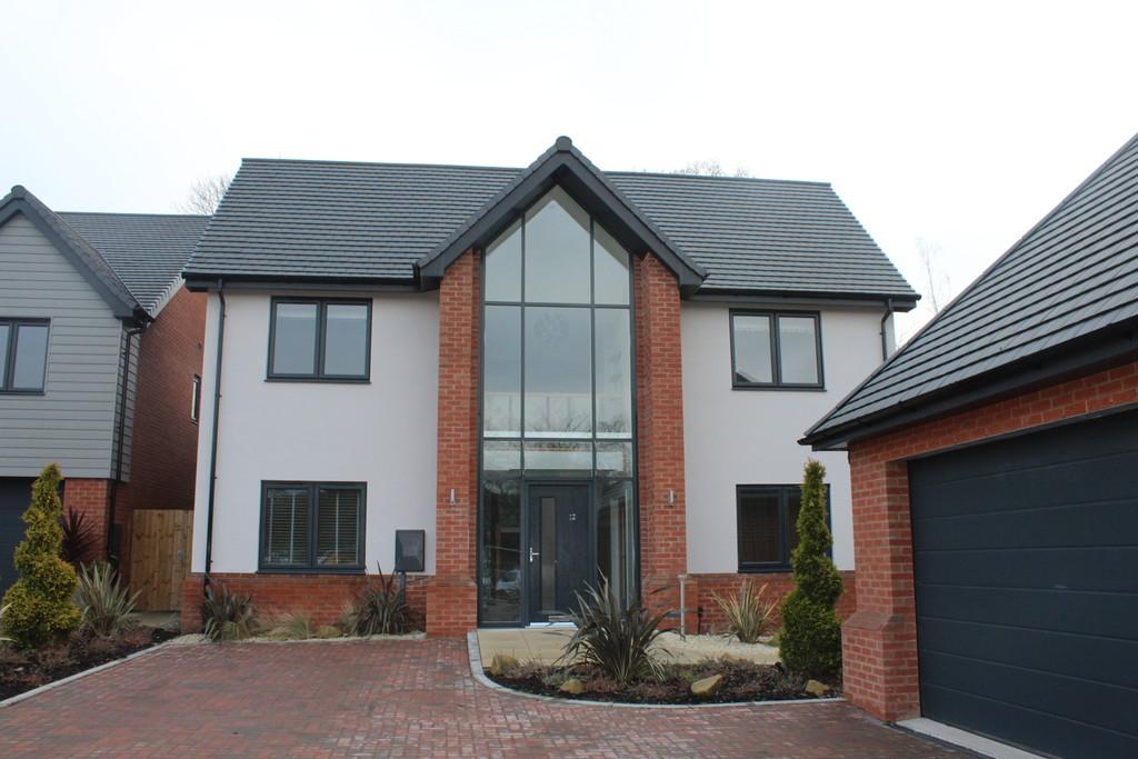 Kingswood Green, Lapworth 4 bed detached house £2,850 pcm (£658 pw)