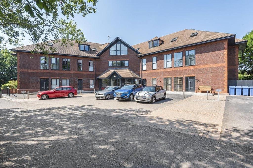 Mulberry House, 2 Carey Road, Wokingham, Berkshire, RG40 1 bed apartment £230,000