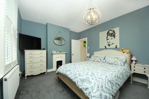 12 Chamberlain Road, London, W13 9EW