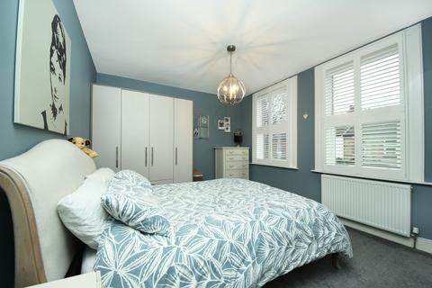 12 Chamberlain Road, London, W13 9EW