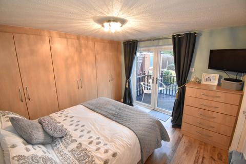 30 Askrigg Close, Blackpool, FY4 5RE