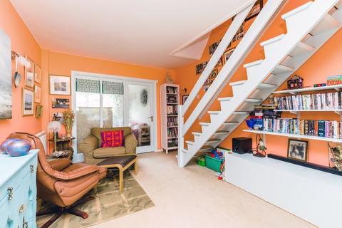 10 Bramble Rise, Brighton, BN1 5GF
