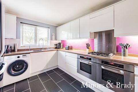 12a Carl Close, Dereham, NR19 1ET