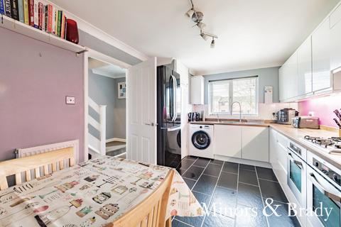 12a Carl Close, Dereham, NR19 1ET