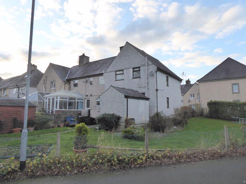 CwmYGlo 3 bed house £140,000