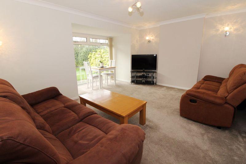 Lounge / Dining Room