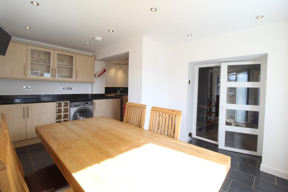 Kitchen main
