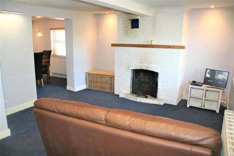 11 Bath Road, Cricklade, Swindon, SN6 6AT