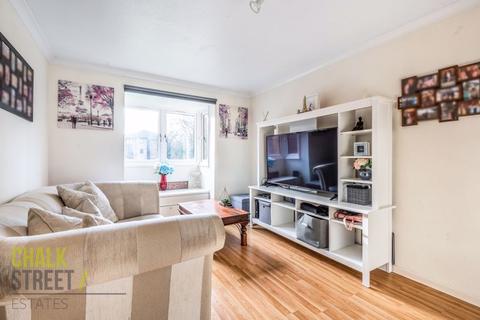 58 Rushdon Close, Romford, RM1 2RE