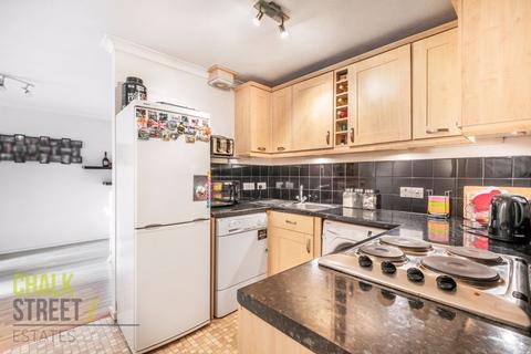 58 Rushdon Close, Romford, RM1 2RE