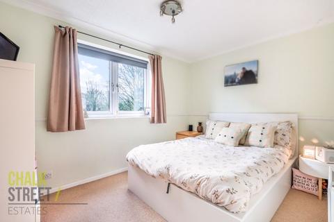 58 Rushdon Close, Romford, RM1 2RE