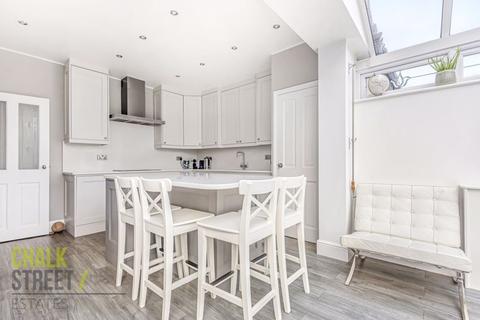 24 Spenser Crescent, Upminster, RM14 1AN