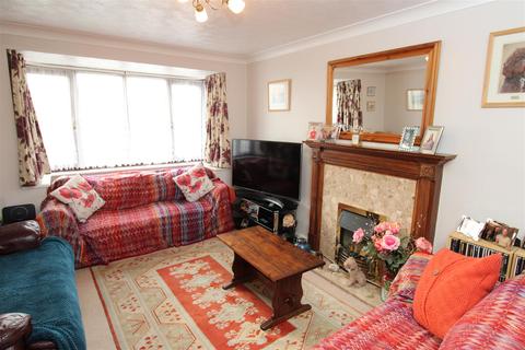 1 Brough Close, Northampton, NN5 6YD