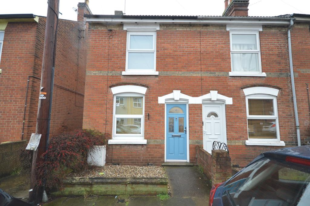 Winchester Road, Colchester, CO2 2 bed semidetached house £875 pcm (£202 pw)